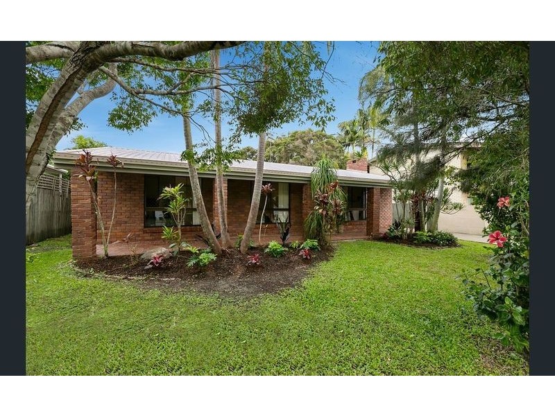 4 Hillcrest Avenue, Tewantin QLD 4565