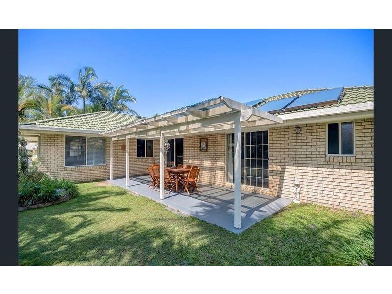 100 Furness Drive, Tewantin QLD 4565