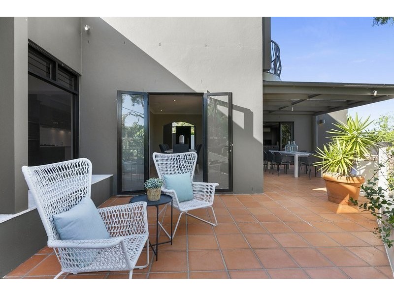 27 Seaview Tce, Sunshine Beach QLD 4567