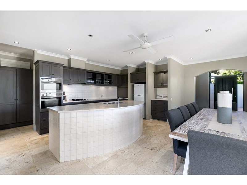 27 Seaview Tce, Sunshine Beach QLD 4567