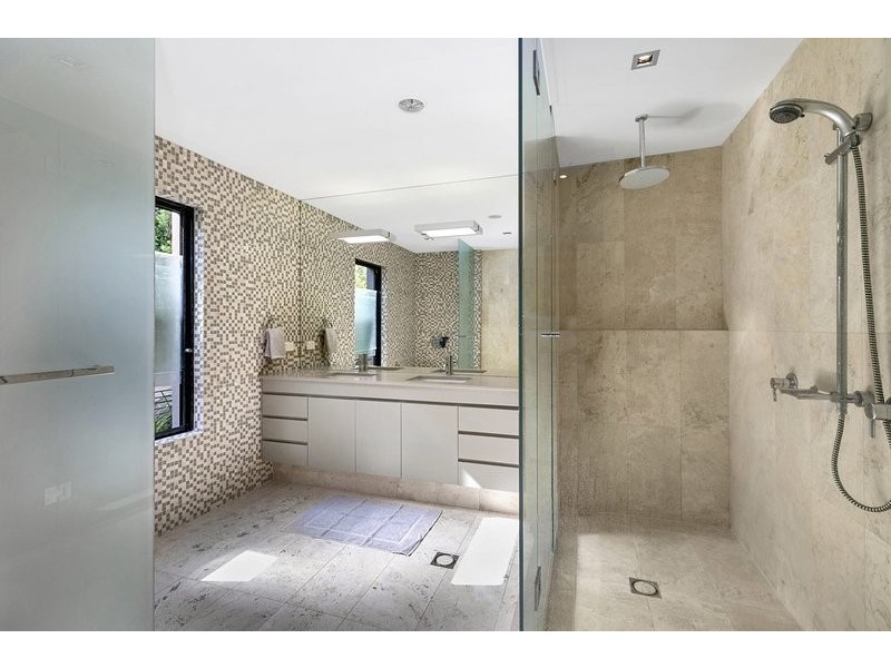 27 Seaview Tce, Sunshine Beach QLD 4567
