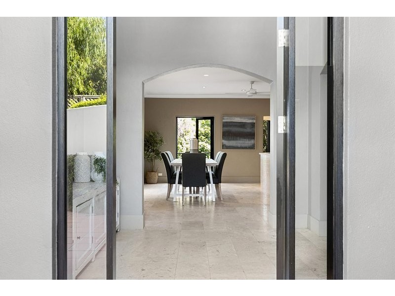 27 Seaview Tce, Sunshine Beach QLD 4567