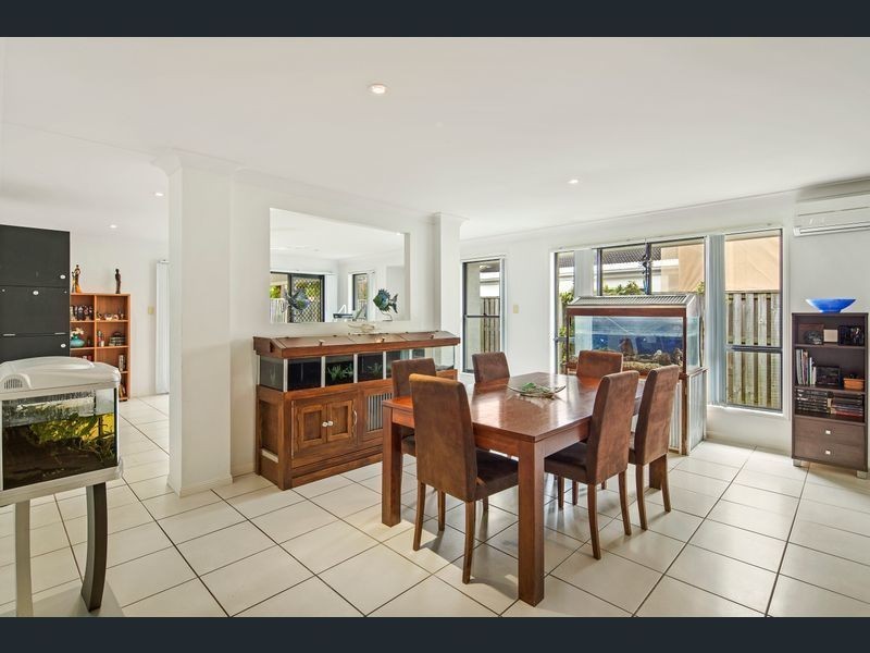 11 Thomson Place, Peregian Springs QLD 4573