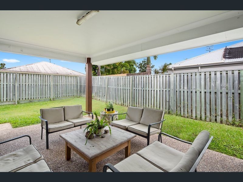 11 Thomson Place, Peregian Springs QLD 4573