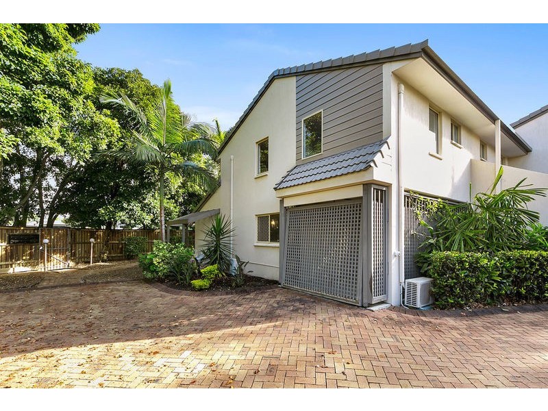 2/37-39 Thomas Street, Noosaville QLD 4566
