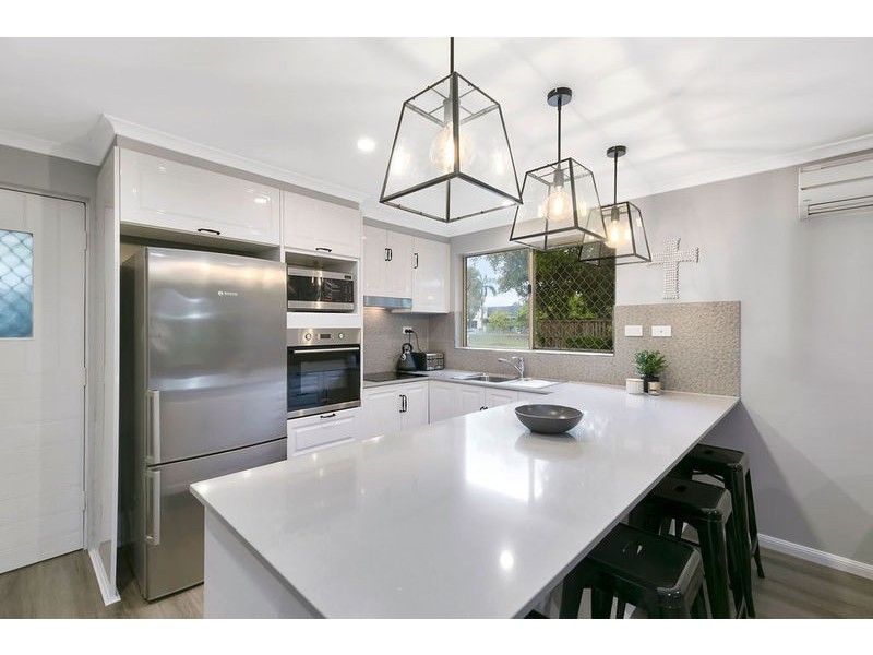 2/37-39 Thomas Street, Noosaville QLD 4566