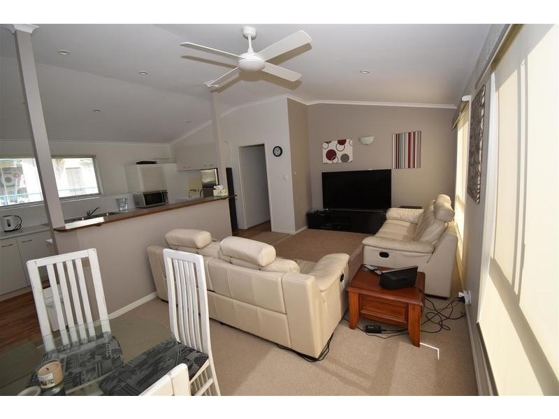 2/50 Elizabeth Street, Noosaville QLD 4566