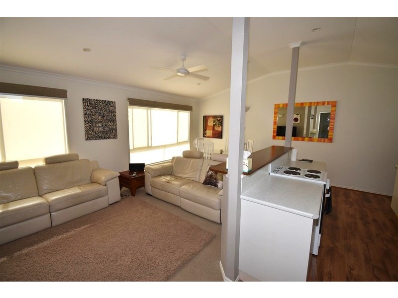 2/50 Elizabeth Street, Noosaville QLD 4566