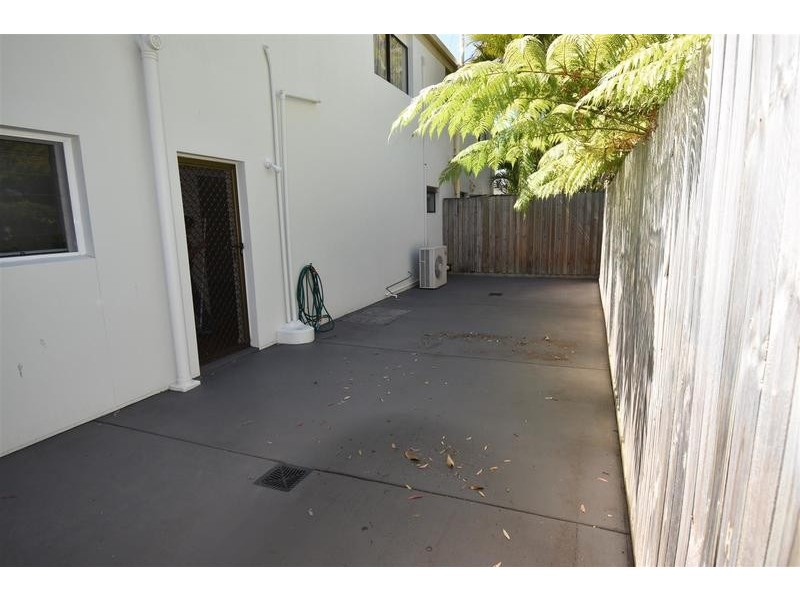 2/50 Elizabeth Street, Noosaville QLD 4566