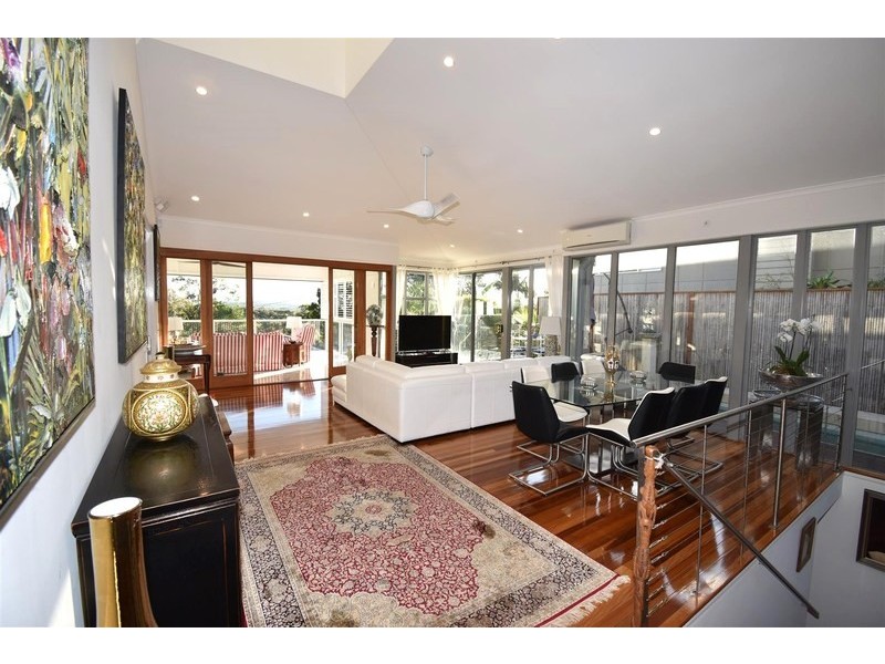 11 Nairana Rest, Noosa Heads QLD 4567