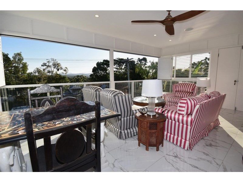 11 Nairana Rest, Noosa Heads QLD 4567