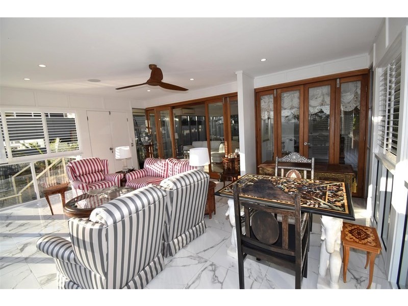 11 Nairana Rest, Noosa Heads QLD 4567