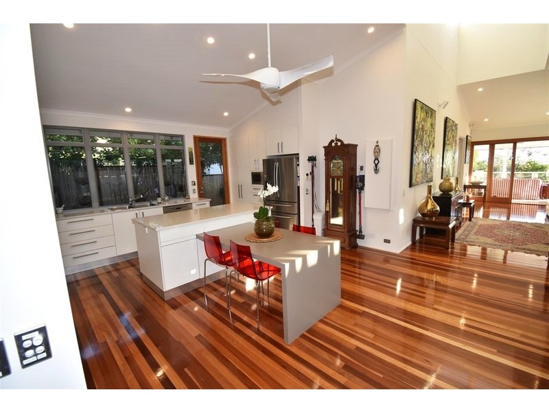 11 Nairana Rest, Noosa Heads QLD 4567