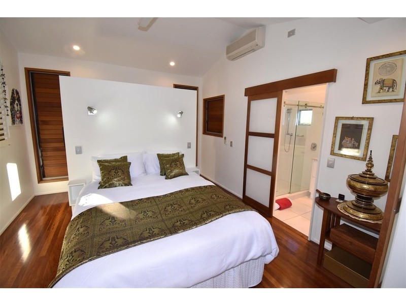 11 Nairana Rest, Noosa Heads QLD 4567