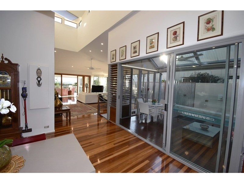 11 Nairana Rest, Noosa Heads QLD 4567