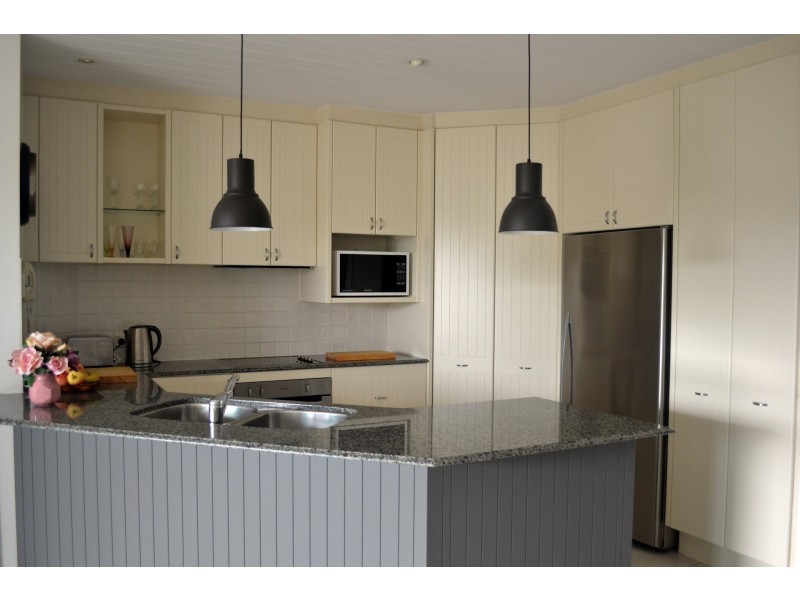 6/19 Russell Street, Noosaville QLD 4566