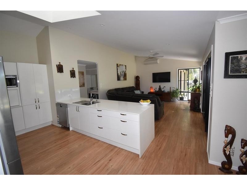 26 Kingsgate Drive, Tinbeerwah QLD 4563