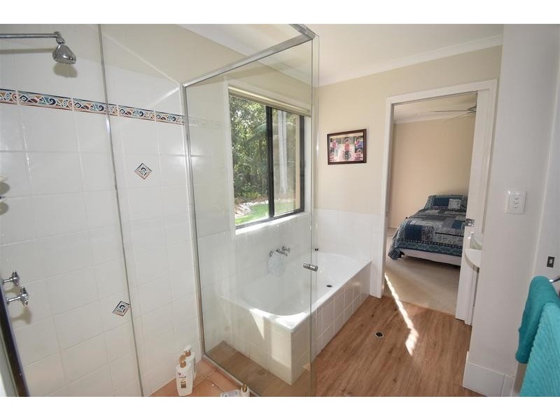 26 Kingsgate Drive, Tinbeerwah QLD 4563
