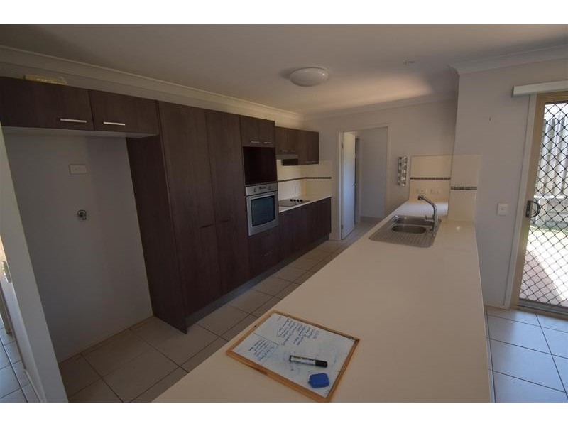 4 Kingmill Circ, Peregian Springs QLD 4573