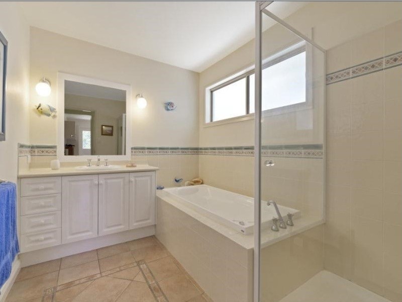 11 Griffith Ave, Tewantin QLD 4565