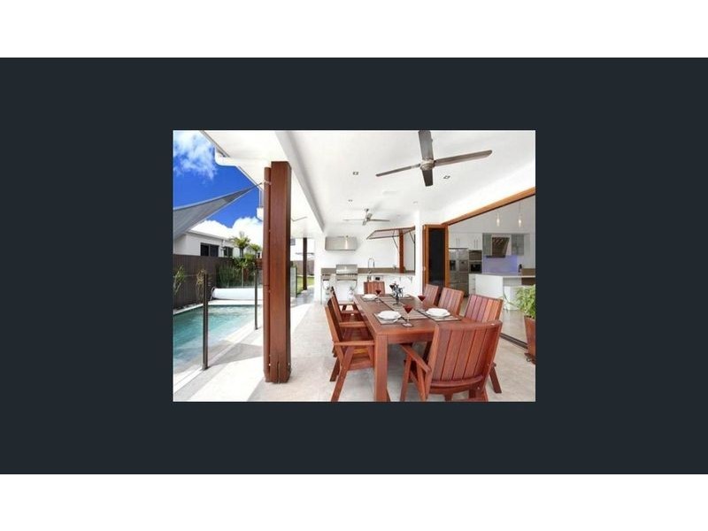 17 Waterline Close, Mount Coolum QLD 4573