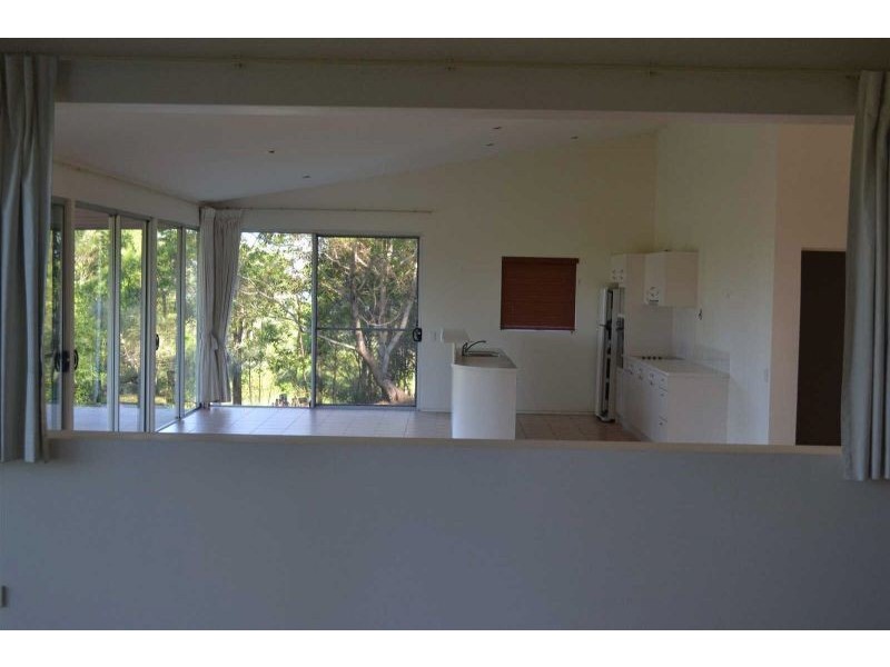 210 Tallgum Avenue, Doonan QLD 4562