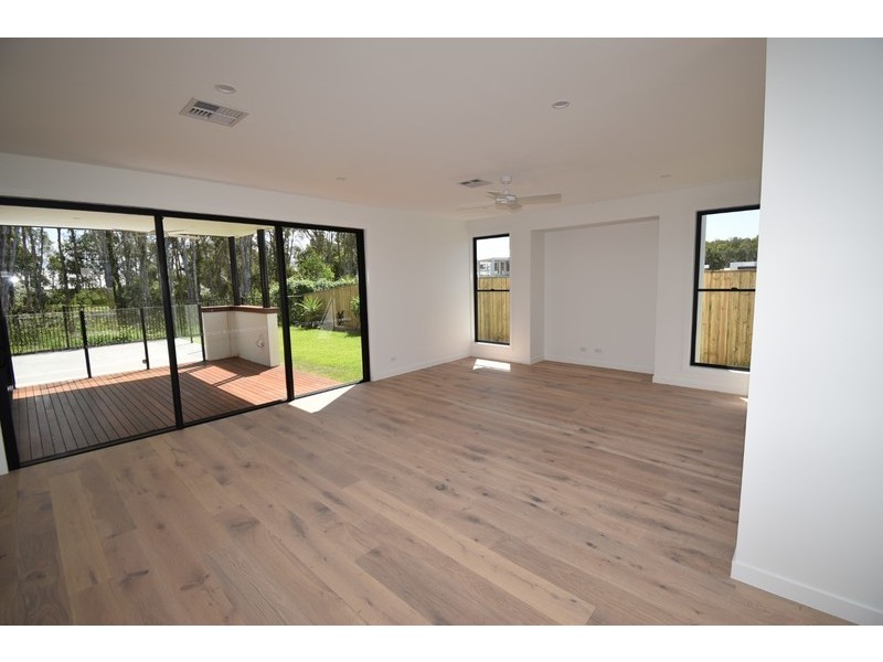 154 Balgownie Drive, Peregian Springs QLD 4573