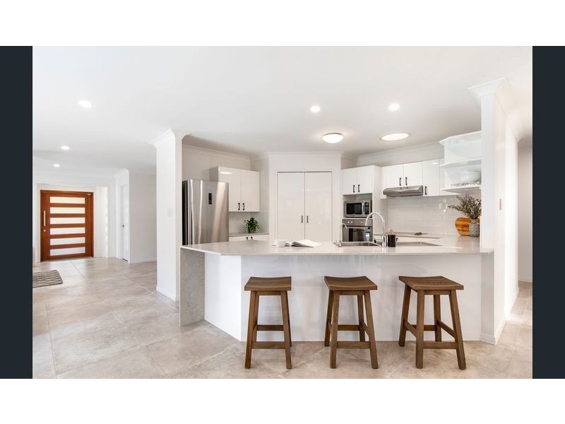 6 Mizzen Crt, Noosa Waters QLD 4566