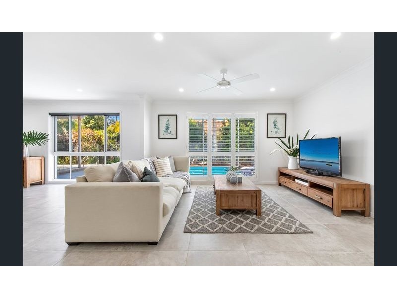 6 Mizzen Crt, Noosa Waters QLD 4566