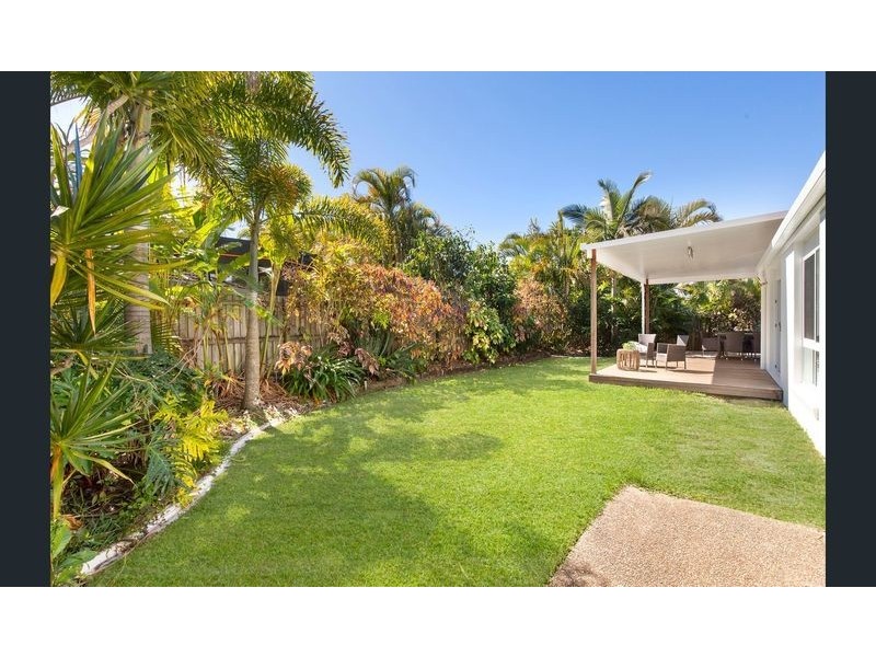 6 Mizzen Crt, Noosa Waters QLD 4566