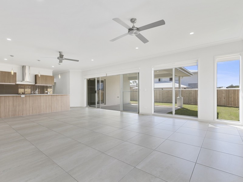 12 Agathis Place, Noosaville QLD 4566