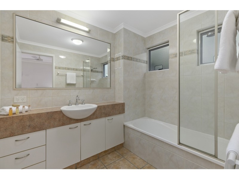 6/16-18 Edgar Bennett Ave, Noosa Heads QLD 4567