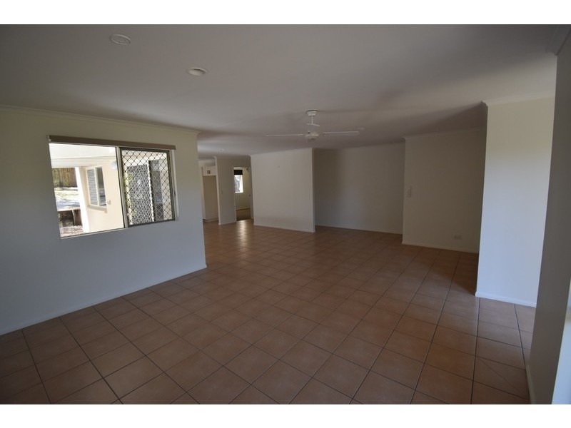 16 Twilight Street, Sunrise Beach QLD 4567