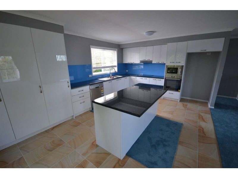 2/11 Ventura Street, Sunrise Beach QLD 4567