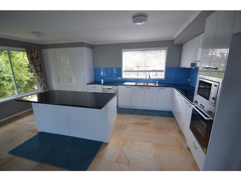 2/11 Ventura Street, Sunrise Beach QLD 4567