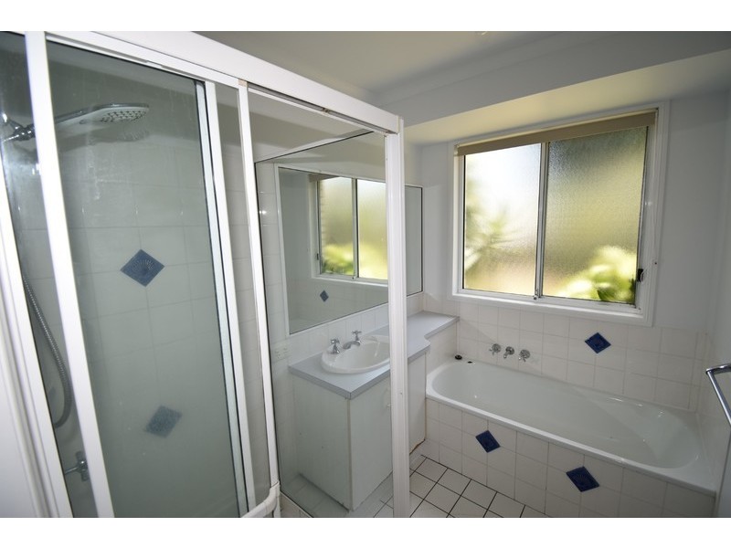 28 Victory Crescent, Sunrise Beach QLD 4567