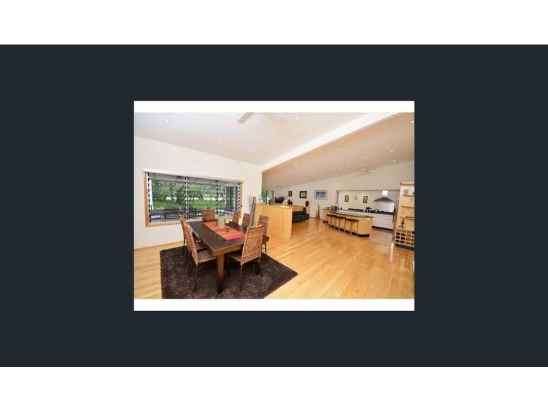 27 Creek Rd, Noosaville QLD 4566