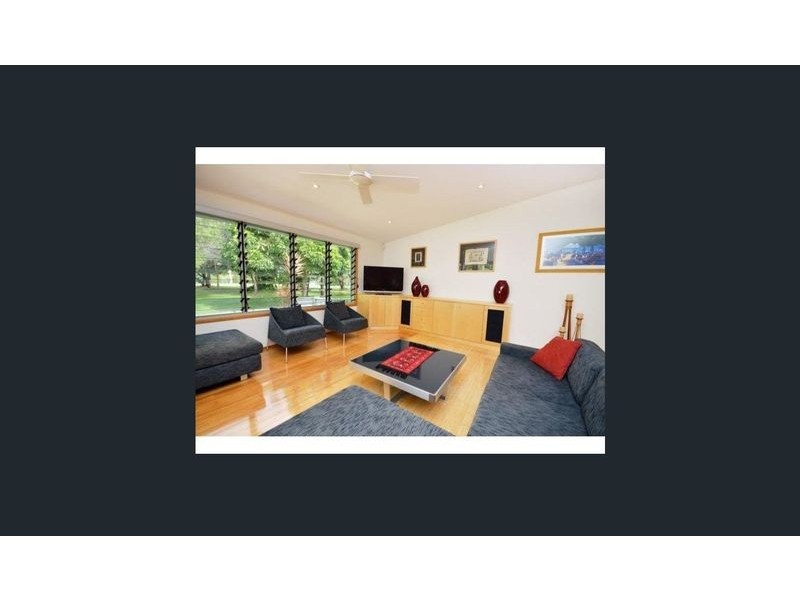 27 Creek Rd, Noosaville QLD 4566