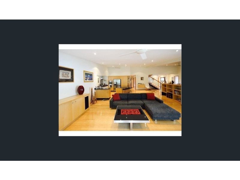 27 Creek Rd, Noosaville QLD 4566