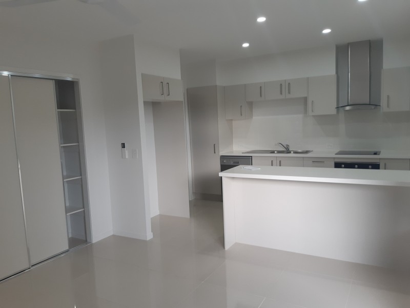 2/11 Kurrajong Circuit, Peregian Springs QLD 4573