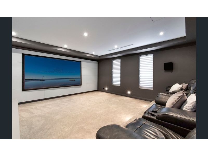 13 Waterside Court, Noosa Waters QLD 4566