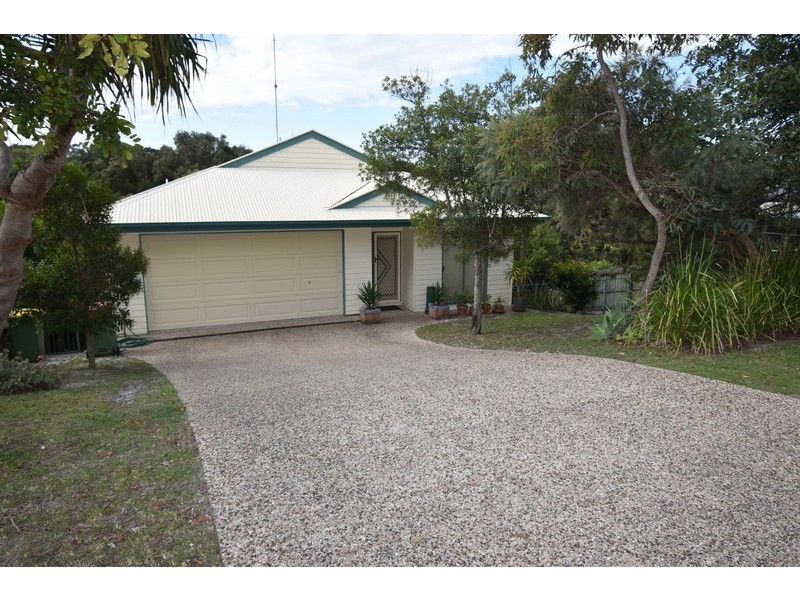 10 Freedom Place, Sunrise Beach QLD 4567