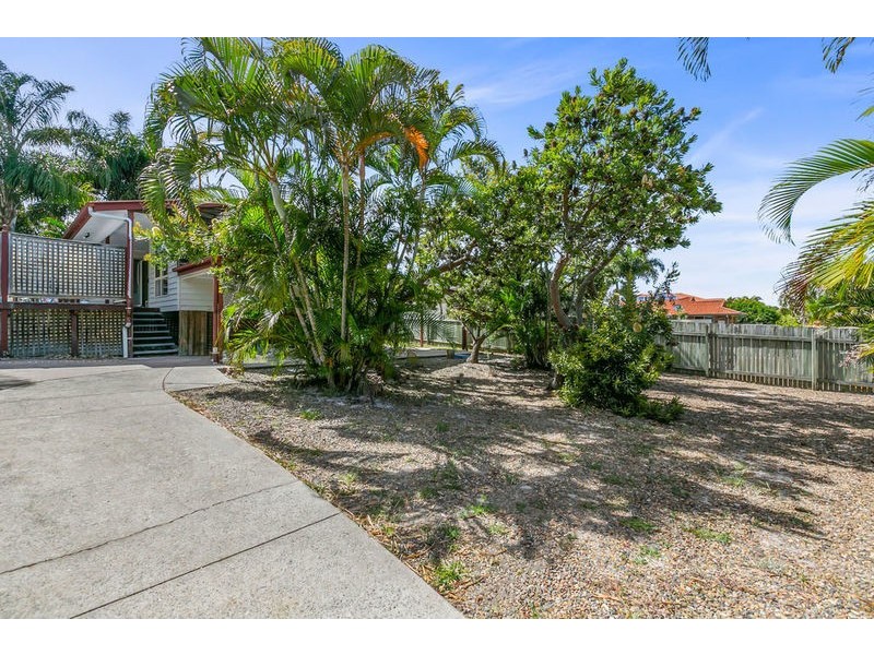 42 Ben Lexcen Dr, Sunrise Beach QLD 4567
