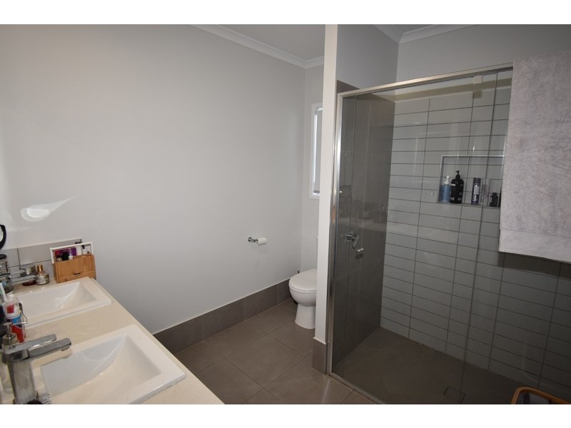 1/12 Grove Boulevard, Mooloolah Valley QLD 4553