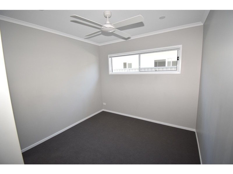 1/12 Grove Boulevard, Mooloolah Valley QLD 4553