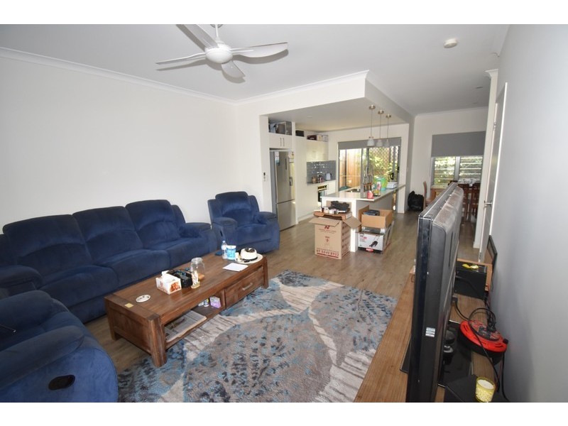 2/85 Poinciana Ave, Tewantin QLD 4565