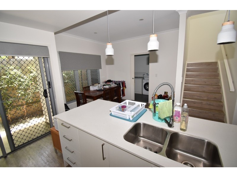 2/85 Poinciana Ave, Tewantin QLD 4565