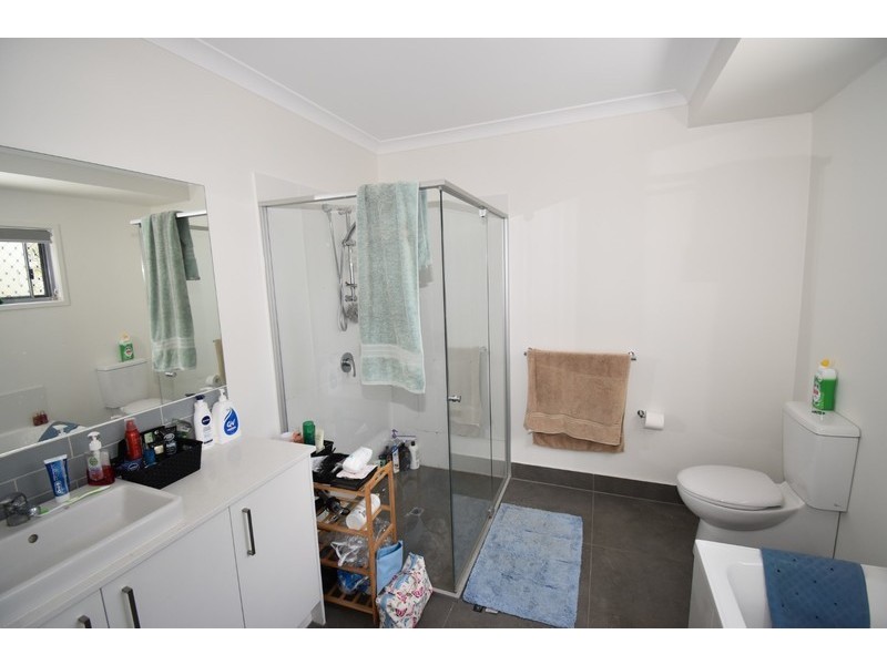 2/85 Poinciana Ave, Tewantin QLD 4565