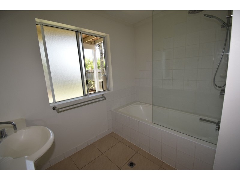 2/22 Orealla Cres, Sunrise Beach QLD 4567