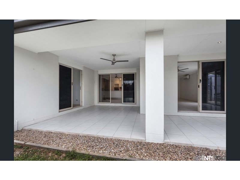 1 Moreton Crt, Southside QLD 4570